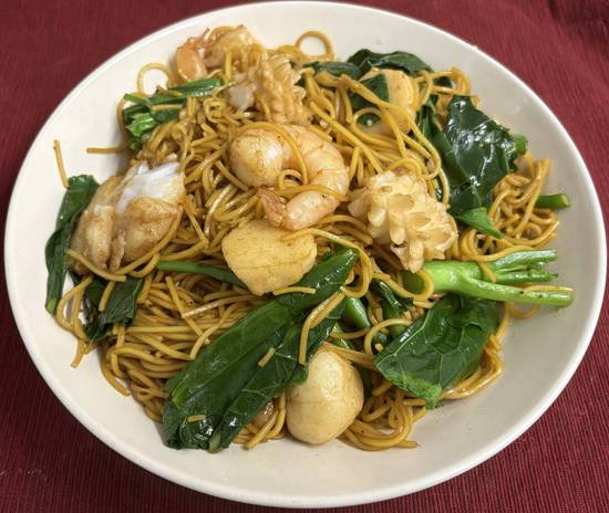 Seafood Combination Fried Egg Noodle 海鲜炒面